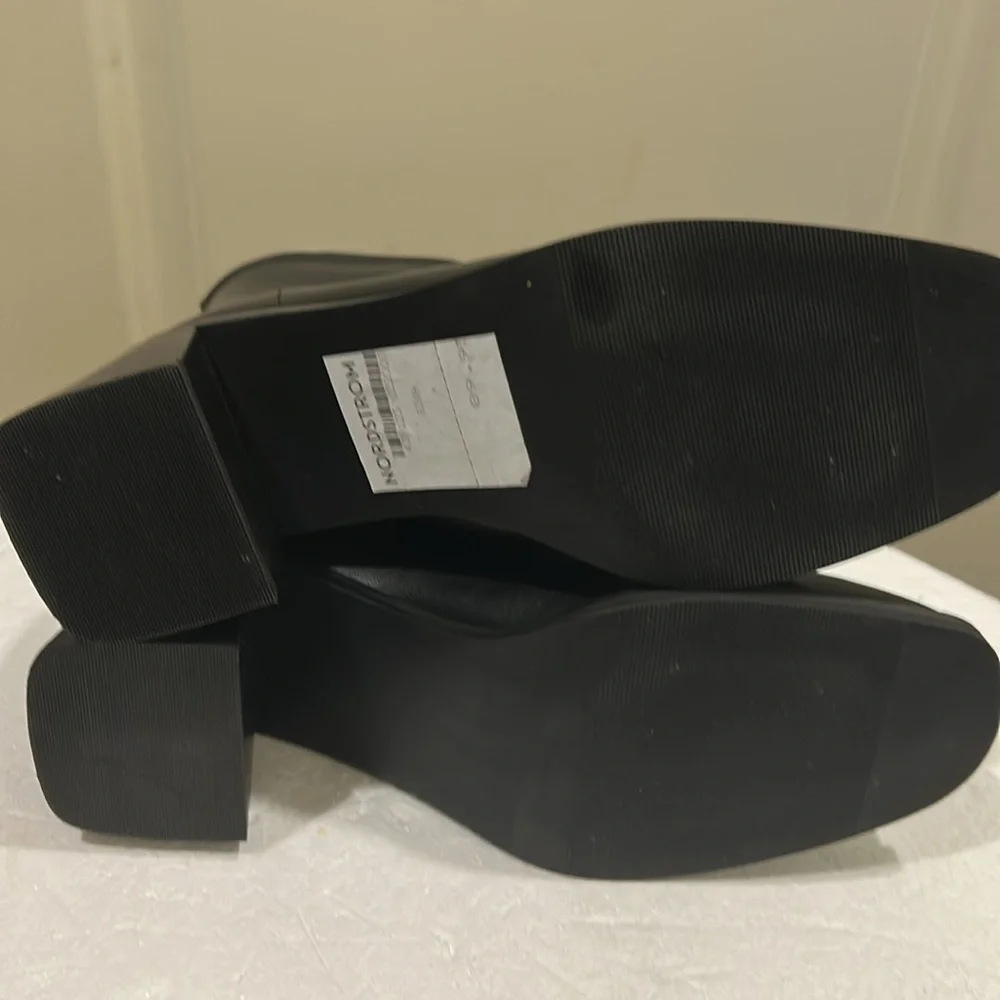 NWT Open Edit slant Block Heel embellish upper sole/zip ankle Boots size 6 black